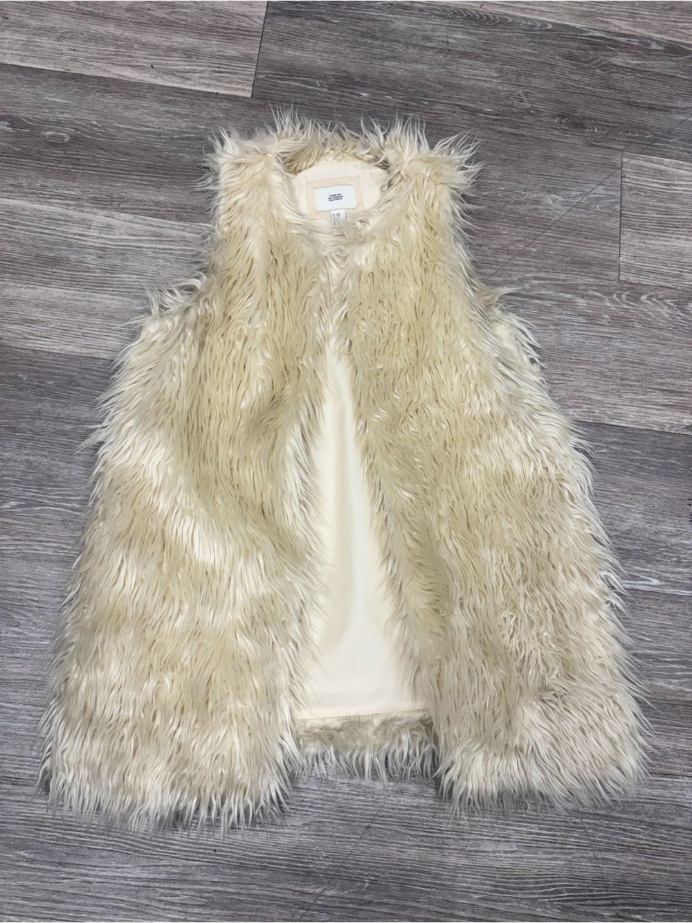 Hollister Cream Faux Fur Sleeveless Vest
